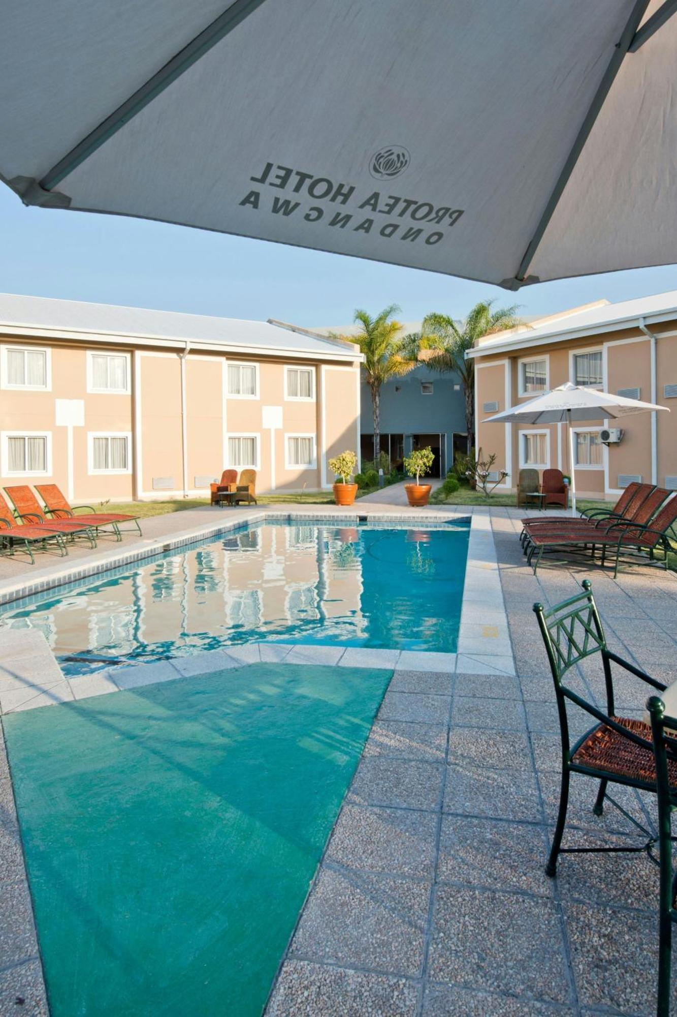 Protea Hotel By Marriott Ondangwa Eksteriør bilde